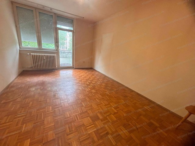Eladó téglalakás, Tatabányán 35.5 M Ft, 1+1 szobás