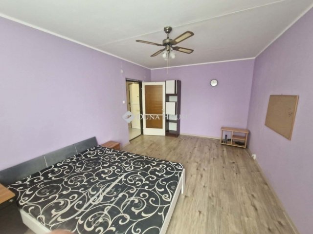 Eladó panellakás, Szegeden 46.4 M Ft, 2 szobás