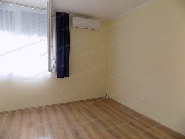 Kiadó téglalakás, albérlet, Kaposváron 150 E Ft / hó, 3 szobás