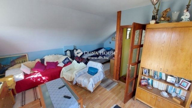 Eladó családi ház, Vácon 77.5 M Ft, 2 szobás