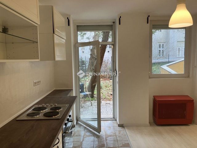 Eladó téglalakás, Budapesten, II. kerületben 59 M Ft, 1 szobás
