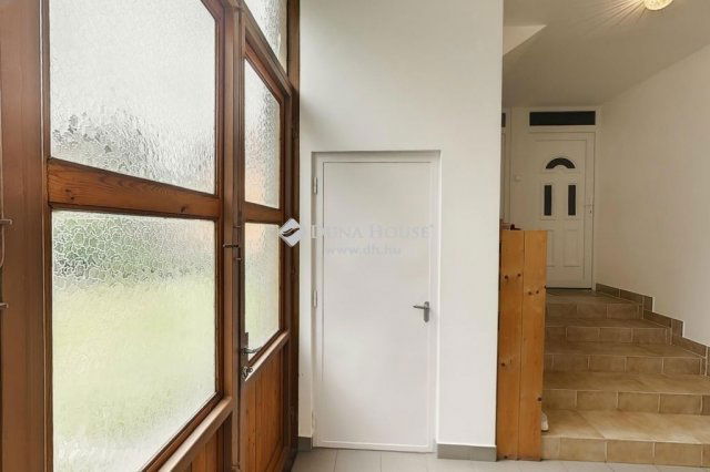 Eladó családi ház, Kecskeméten 149 M Ft, 6+1 szobás