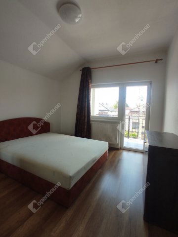 Eladó családi ház, Komáromban 95 M Ft, 5 szobás