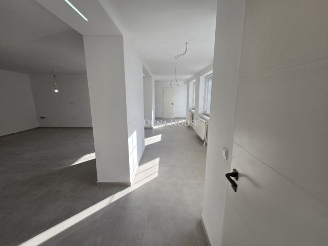 Eladó családi ház, Szabadbattyánban 74.6 M Ft, 4 szobás