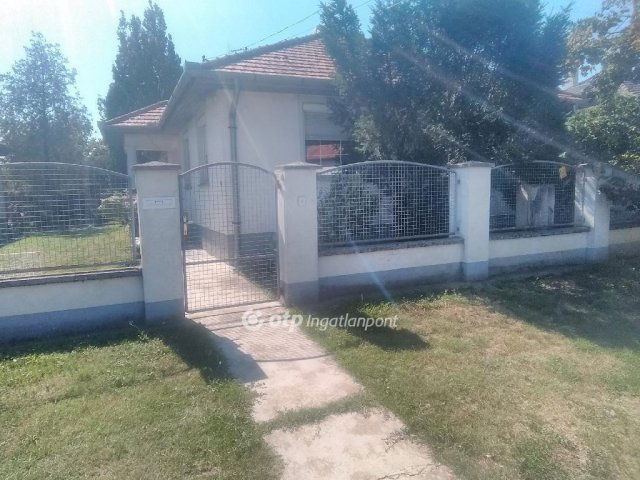 Eladó családi ház, Derecskén 59.5 M Ft, 2+1 szobás