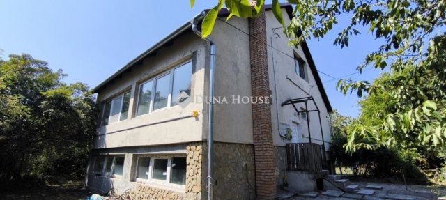 Eladó családi ház, Szentendrén 135 M Ft, 5 szobás
