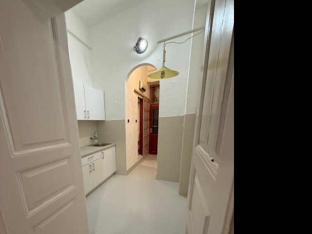 Eladó téglalakás, VIII. kerületben, Szigetvári utcában