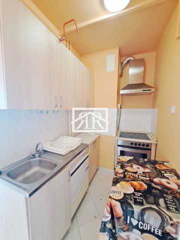 Kiadó panellakás, albérlet, Szegeden 130 E Ft / hó, 2 szobás