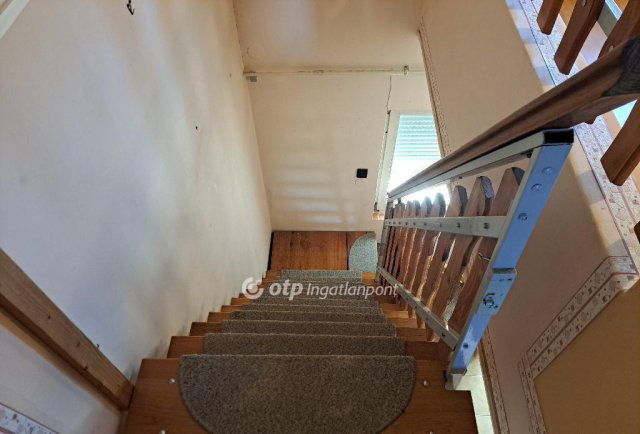 Eladó családi ház, Nagybörzsönyön 39.9 M Ft, 2+1 szobás