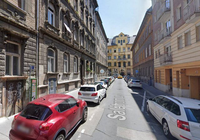 Eladó téglalakás, Budapesten, VIII. kerületben, Salétrom utcában