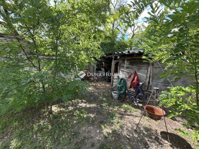 Eladó családi ház, Cecén 23.5 M Ft, 3 szobás