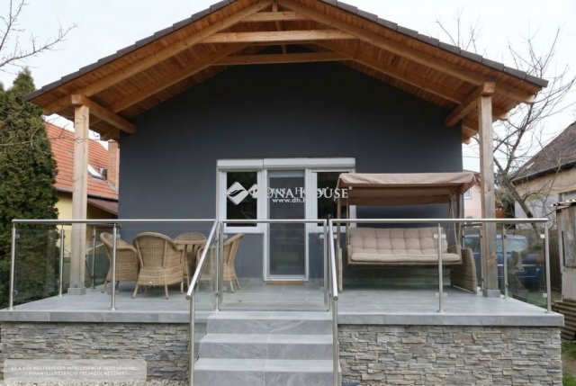 Eladó családi ház, Veresegyházon 79.9 M Ft, 1+2 szobás