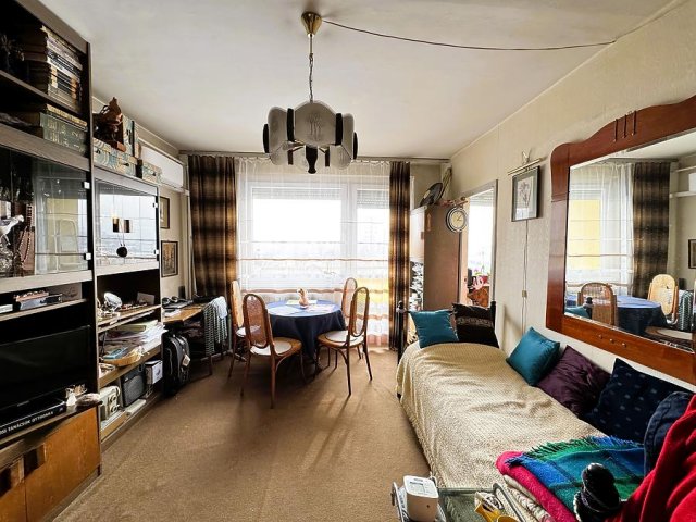 Eladó panellakás, Budapesten, III. kerületben 45 M Ft, 1 szobás