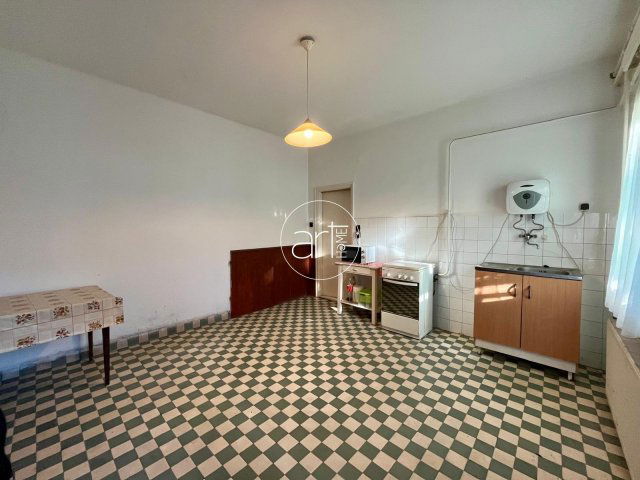 Eladó családi ház, Szegeden 65 M Ft, 2+1 szobás