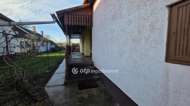 Eladó családi ház, Kabán 32.8 M Ft, 3 szobás