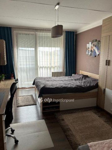 Eladó panellakás, Miskolcon 33.9 M Ft, 2 szobás