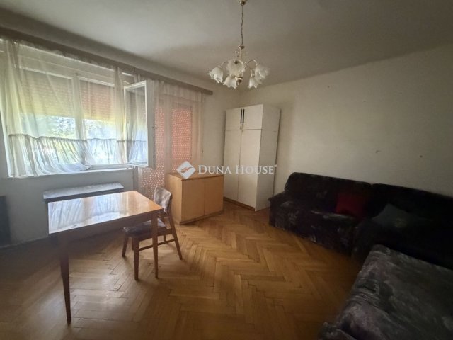 Eladó téglalakás, Lovásziban 14.5 M Ft, 2 szobás
