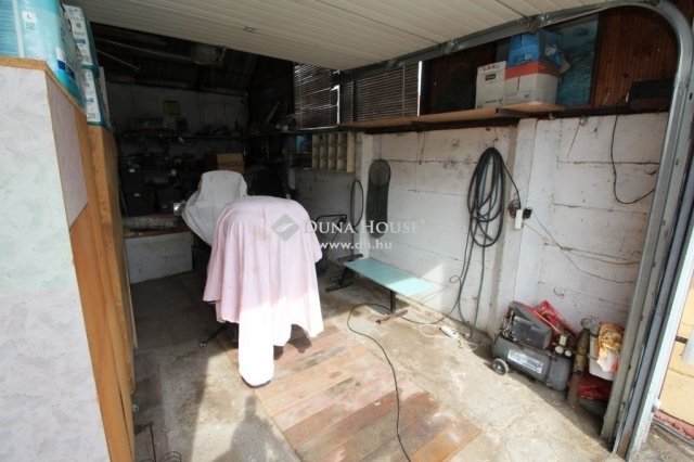 Eladó családi ház, Kecskeméten 26.9 M Ft, 2 szobás