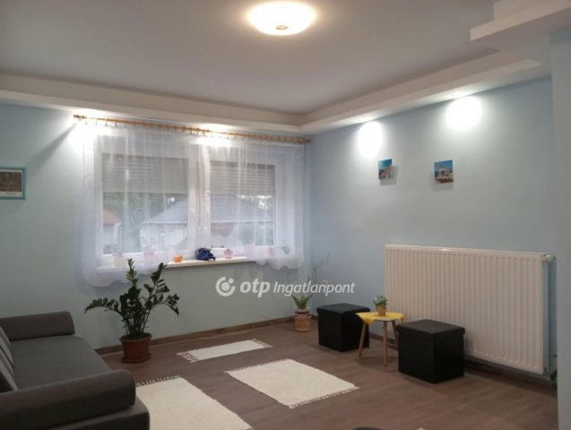 Eladó családi ház, Erdőtelken 53 M Ft, 4+1 szobás