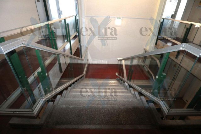 Kiadó iroda, Szegeden 340 E Ft / hó, 6 szobás