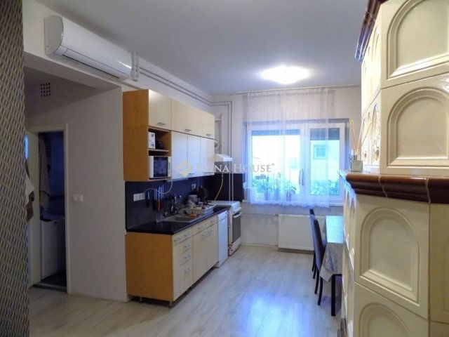 Eladó ikerház, Debrecenben 92.9 M Ft, 4 szobás
