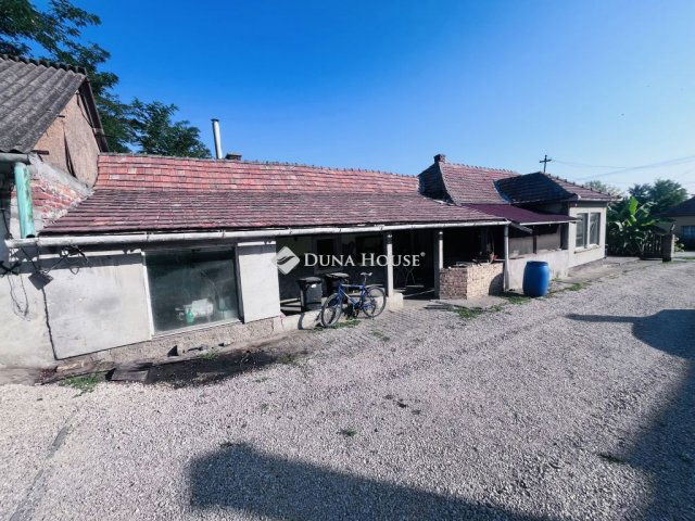 Eladó családi ház, Előszálláson, Árpád utcában 28 M Ft