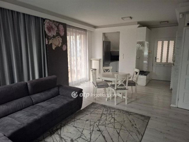 Eladó téglalakás, Budapesten, III. kerületben 321 M Ft