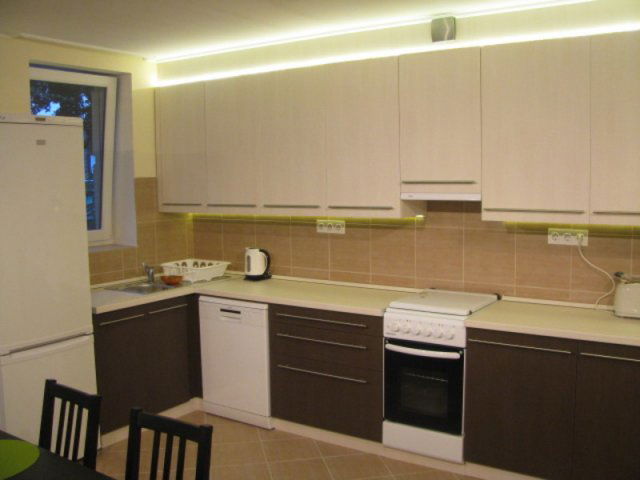 Eladó családi ház, Debrecenben 194.8 M Ft, 12 szobás