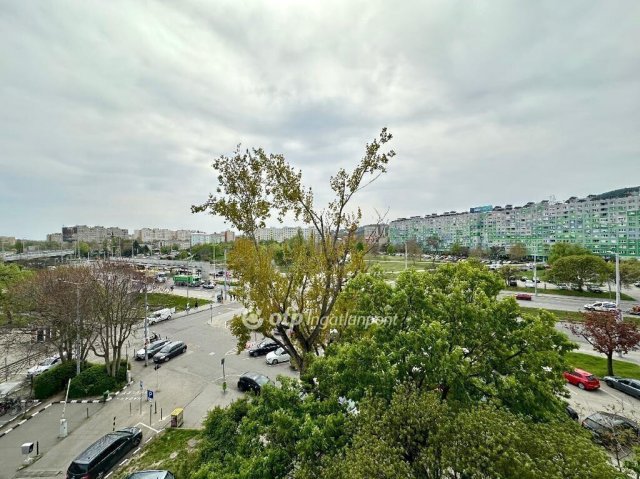 Eladó panellakás, Budapesten, III. kerületben 73.5 M Ft, 3 szobás