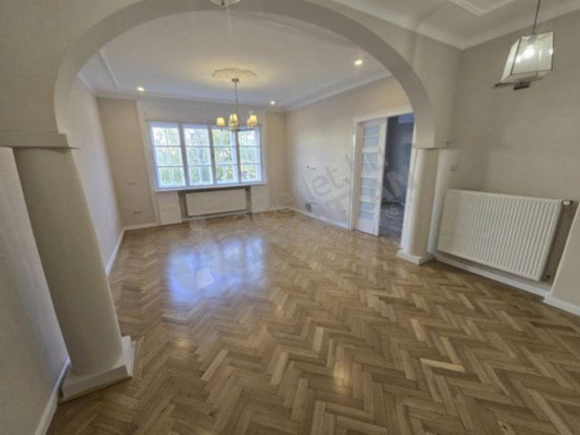 Kiadó téglalakás, albérlet, I. kerületben, Hunyadi János úton