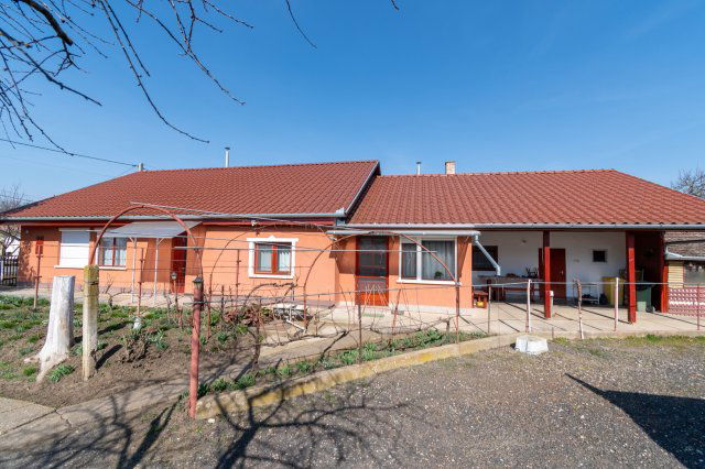 Eladó családi ház, Nádudvaron 33 M Ft, 2+1 szobás