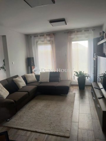 Eladó családi ház, Nagycenken 126 M Ft, 4 szobás