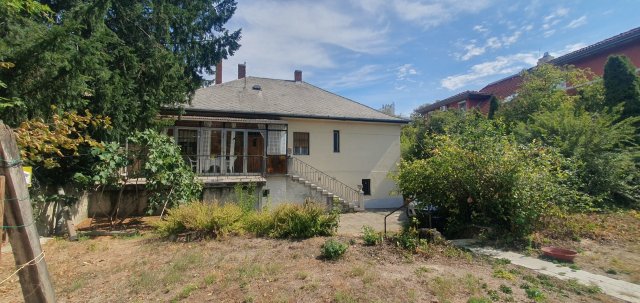 Eladó családi ház, Hévízen 220 M Ft, 3+1 szobás