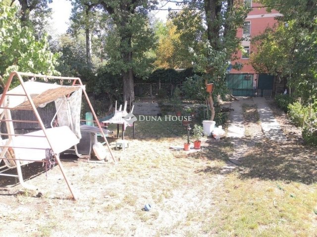 Eladó családi ház, Budapesten, X. kerületben 62.5 M Ft, 2 szobás