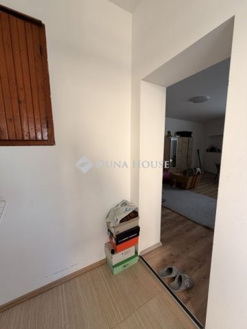 Eladó családi ház, Vecsésen 185 M Ft, 9 szobás