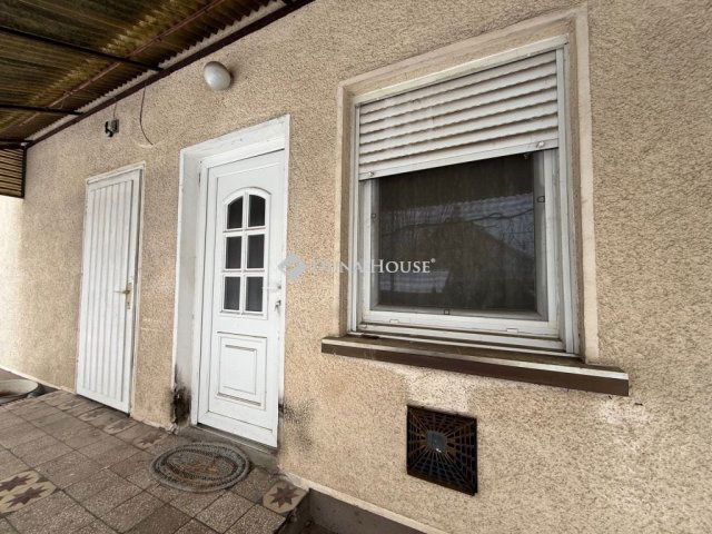 Eladó családi ház, Izsákon 29.9 M Ft, 3 szobás