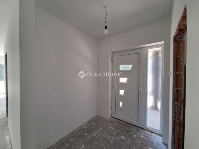 Eladó családi ház, Hernádon 78 M Ft, 4 szobás