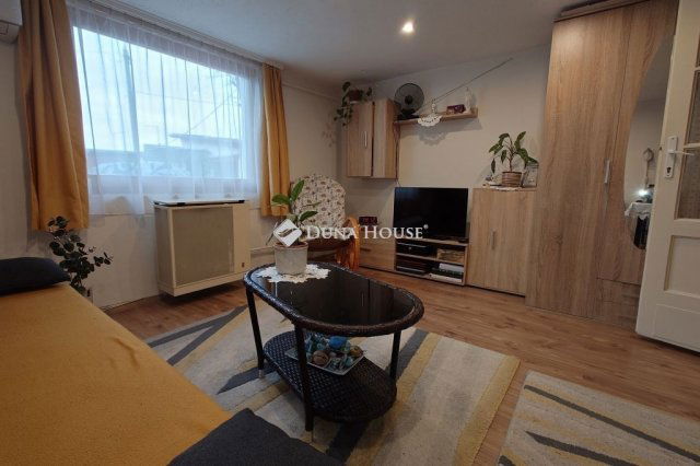 Eladó családi ház, Kecskeméten 34.999 M Ft, 2 szobás
