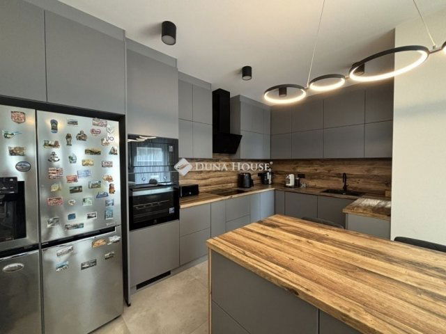 Eladó családi ház, Kecskeméten 124.99 M Ft, 4 szobás