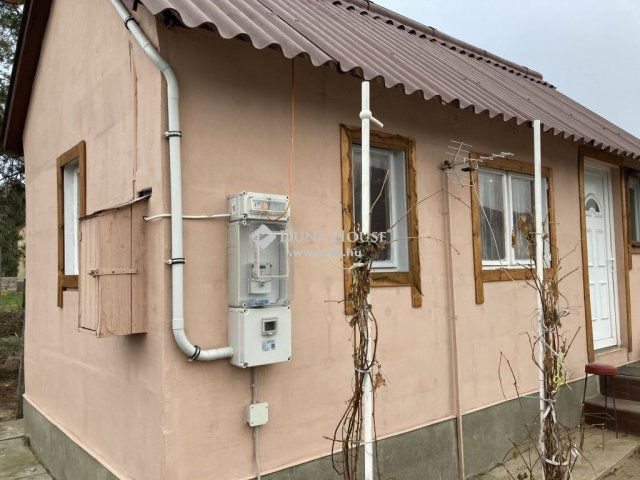 Eladó családi ház, Debrecenben 21 M Ft, 2 szobás