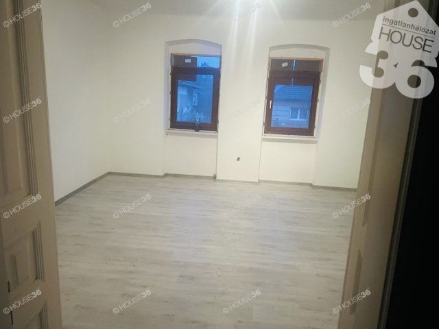 Eladó családi ház, Zombán 18.9 M Ft, 3 szobás