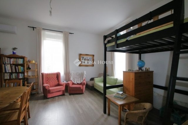 Eladó téglalakás, Szombathelyen 44.9 M Ft, 3 szobás