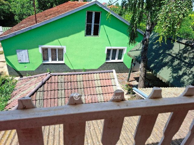 Eladó családi ház, Békéscsabán 82 M Ft, 4+1 szobás