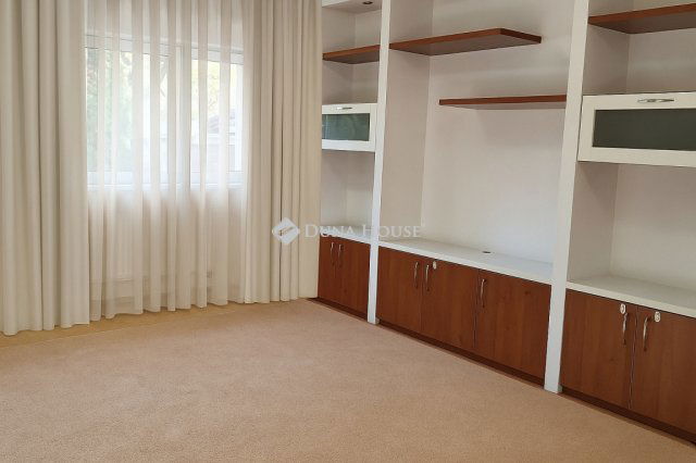 Eladó téglalakás, Kecskeméten 69.9 M Ft, 3 szobás