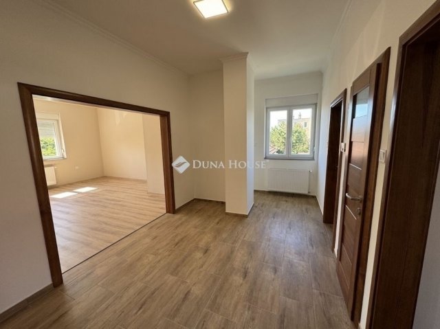 Eladó családi ház, Budapesten, XXI. kerületben 93.9 M Ft