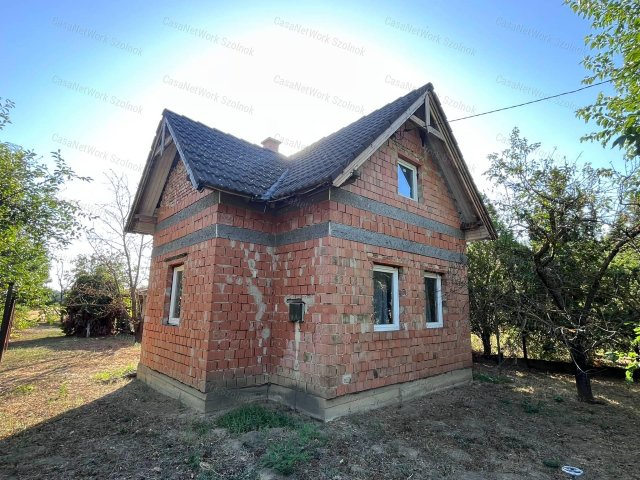Eladó nyaraló, Szolnokon 16.9 M Ft, 2 szobás