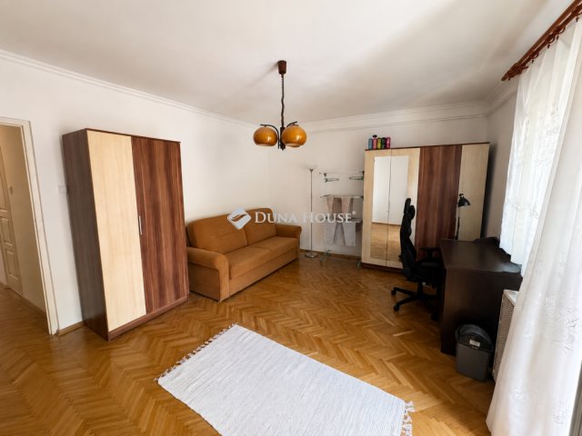 Kiadó téglalakás, albérlet, Pécsett, Endre utcában, 1 szobás