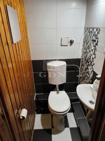 Eladó téglalakás, Budapesten, VI. kerületben 38.9 M Ft, 1 szobás
