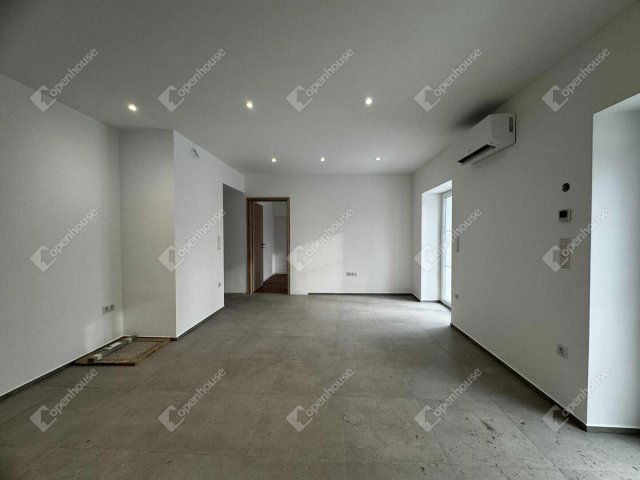 Eladó ikerház, Gárdonyban 79.9 M Ft, 4 szobás