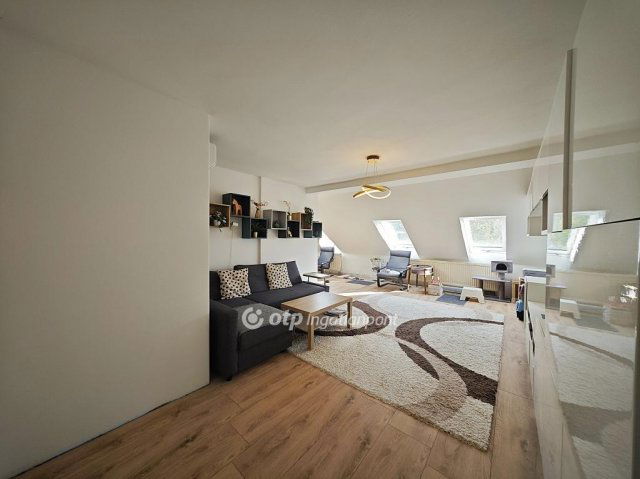 Eladó téglalakás, Dunakeszin 99.9 M Ft, 4 szobás